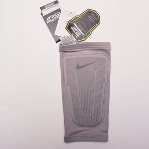 Nike Pro Combat Basketball Shin Guard Men XL